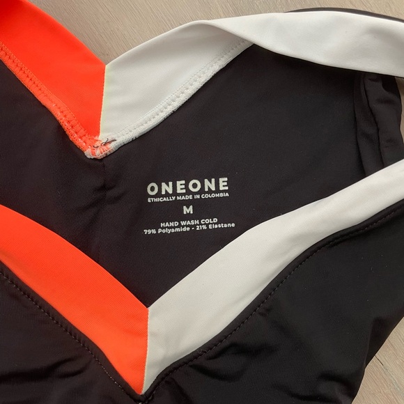 ONEONE swimwear excellent condition - Picture 2 of 3